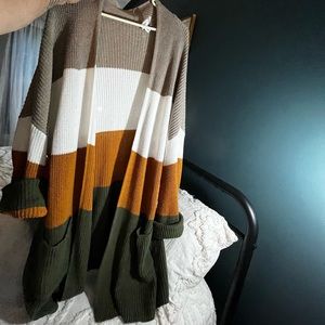 Time Tru Fall cardigan 20(2x) never worn. Selves are long on me but I am petite.